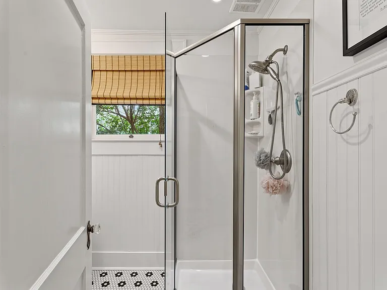309 Randall St — Photo 19
