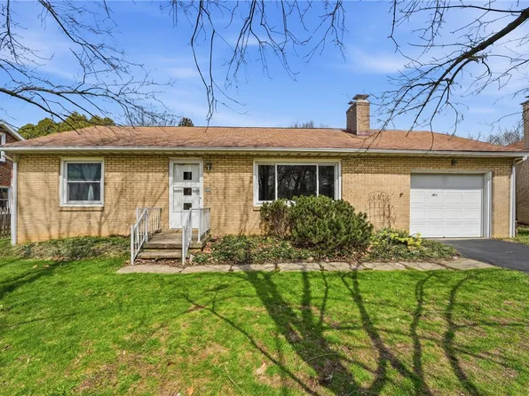 206 E McQuistion Rd, Butler, PA 16001