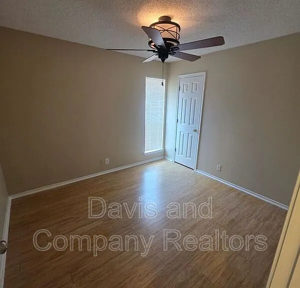 5203 Canadian Ave — Photo 26