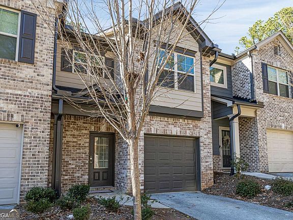 3rd image of 2805 Ridgeview Dr SW