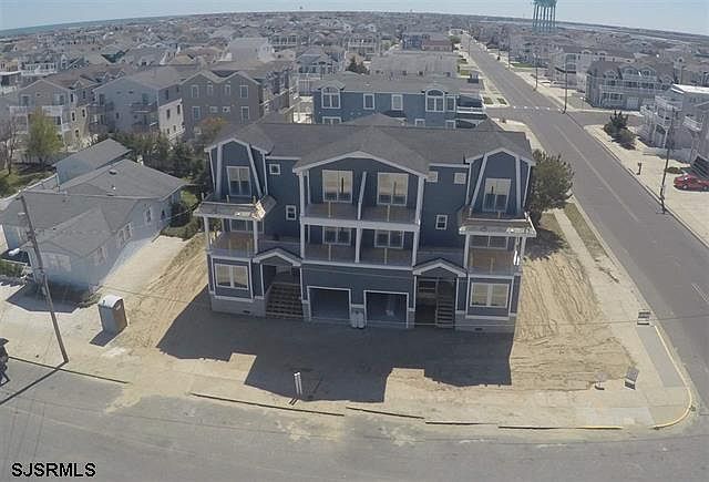 1st image of 142 76th St E #Sea