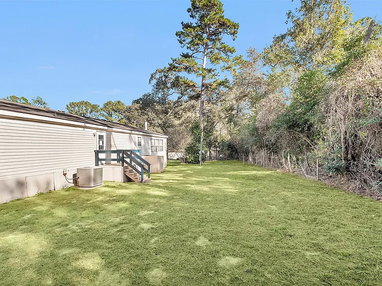 11261 Rose Rd — Photo 28