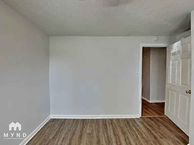 808 W Smith Valley Rd — Photo 16
