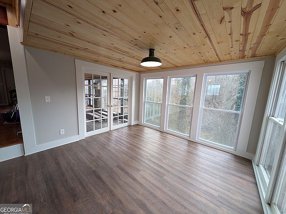 4th image of 2661 Jacksonville Rd