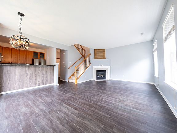 3rd image of 799 Cobblestone Way