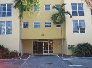 210 SW 11th St APT 404, Miami, FL 33130