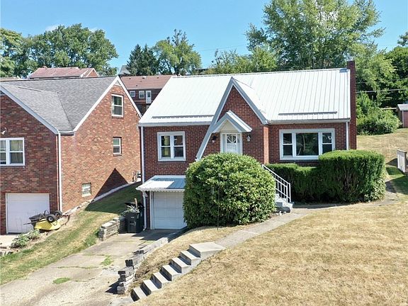 2nd image of 2605 Chestnut St