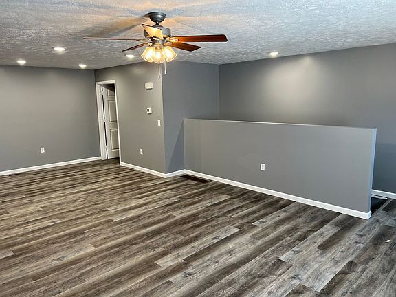 2nd image of 2323 W Capital Ave #5