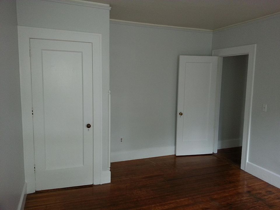 2nd image of 37 Courtland Avenue # 3b Second Floor