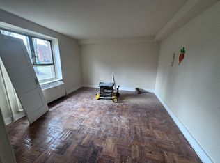 69-80 188th St #1C, Fresh Meadows, NY 11365
