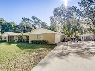 33412 Wesley Rd, Eustis, FL 32736