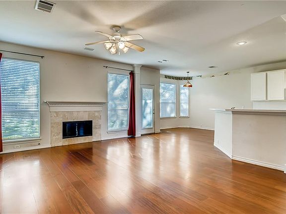 4th image of 1609 Shady Creek Trl