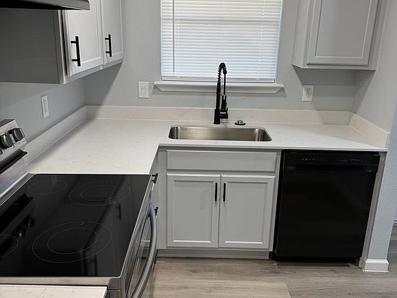 4th image of 4004 Scruggs Dr APT C