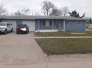 345 S 1st St, Springfield, NE 68059