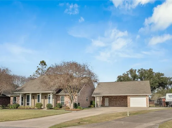 104 Duhe Dr, Hahnville, LA 70057