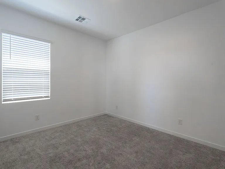621 Camilla Crk — Photo 16
