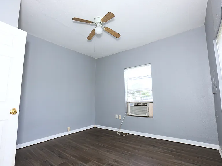 107 Prewitt Ln — Photo 5