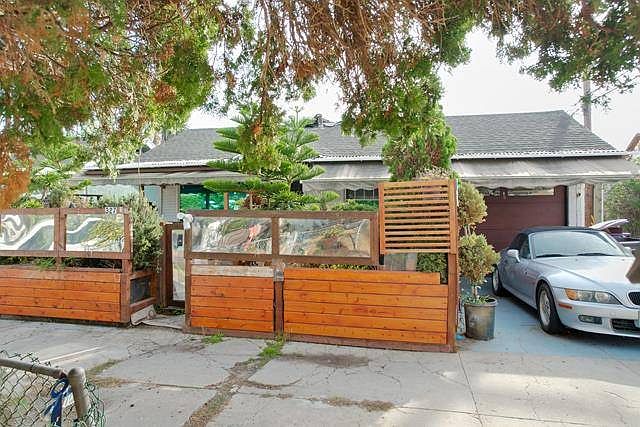 1st image of 327 1/2 Prospect Ave