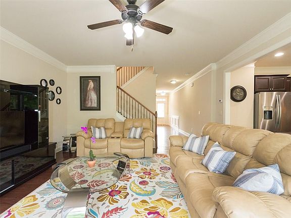 5th image of 1420 Roswell Manor Cir