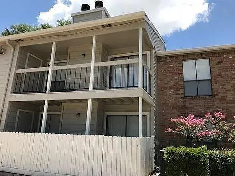 17331 Red Oak Dr #32