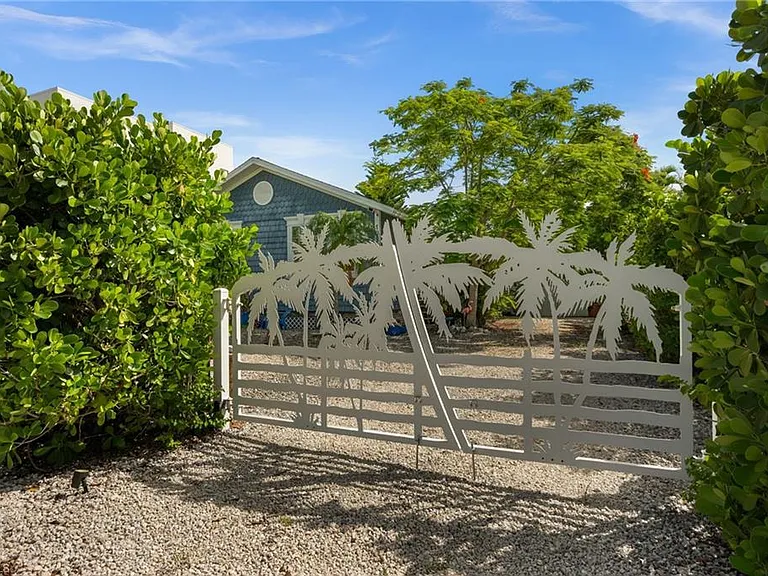 105 W Hilo St — Photo 25