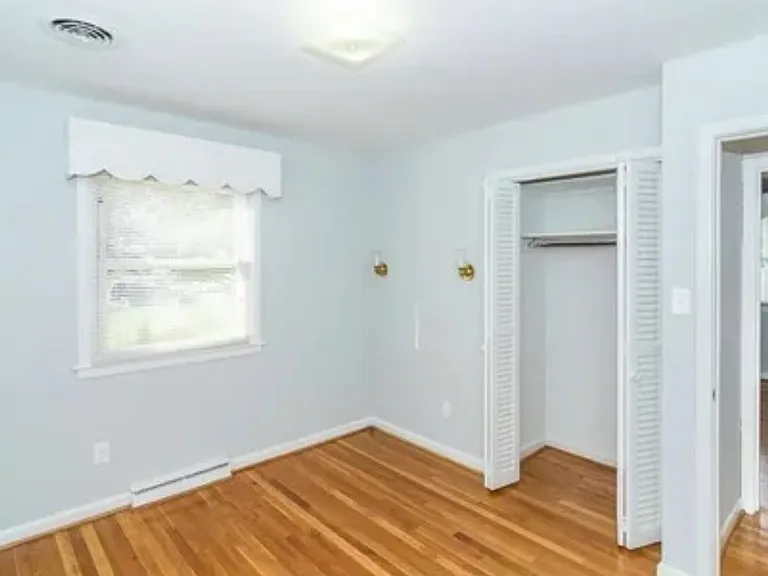 301 Meadowspring Rd — Photo 8