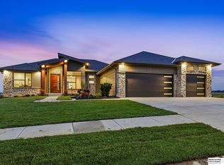 5410 N 197th St, Elkhorn, NE 68022