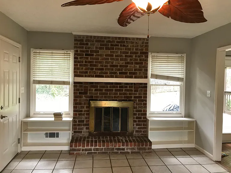 3011 Vinson Dr — Photo 8