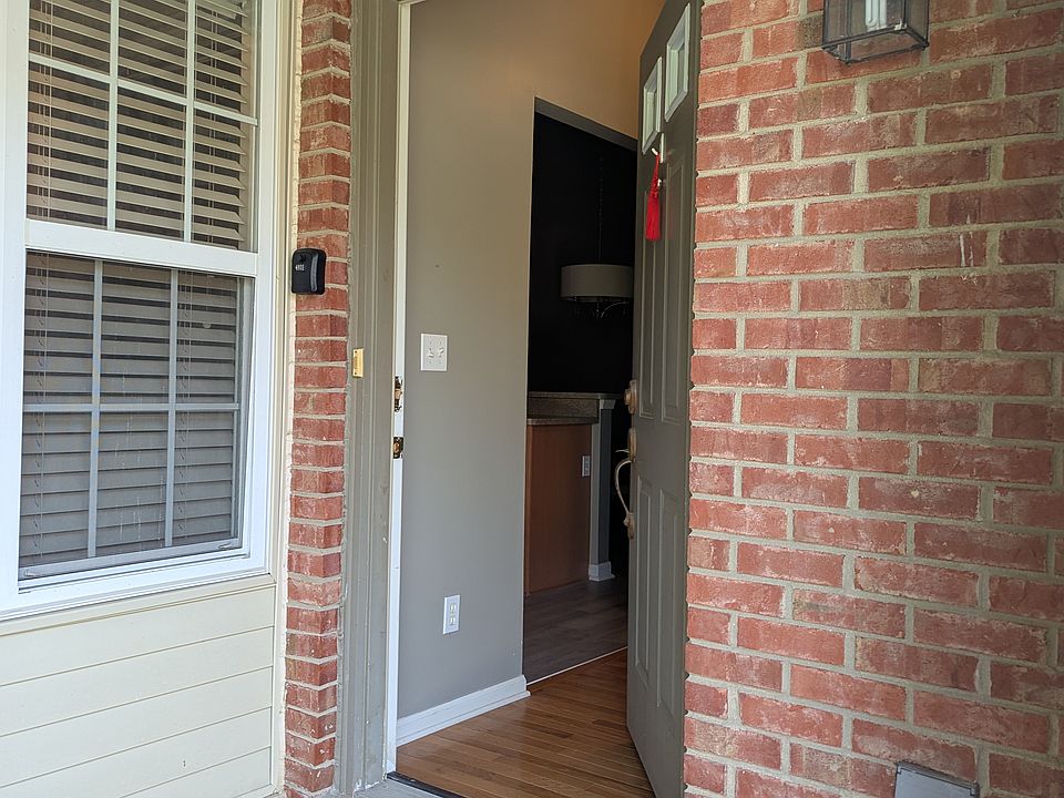 1st image of 1866 N Kenwyck Dr