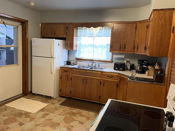 3rd image of 3304 S County Road 400 W