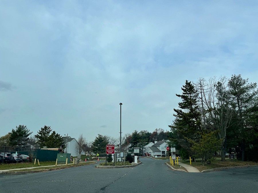 2nd image of 7 Evergreen Ct