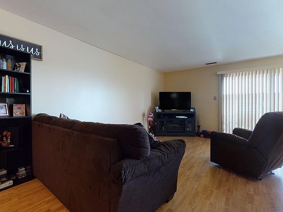 2nd image of 4715 W 106th St APT 3D