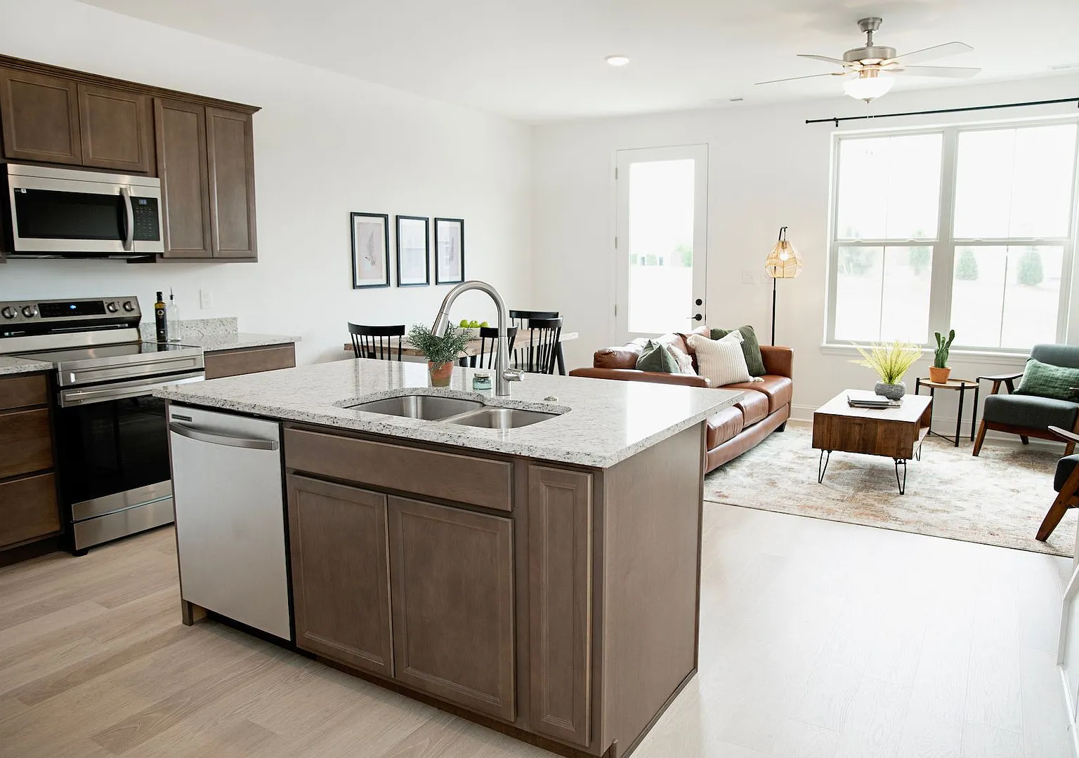 Stunning 3-Bed, 2.5-Bath Townhome at The Lily at Clover Ridge — Photo 4