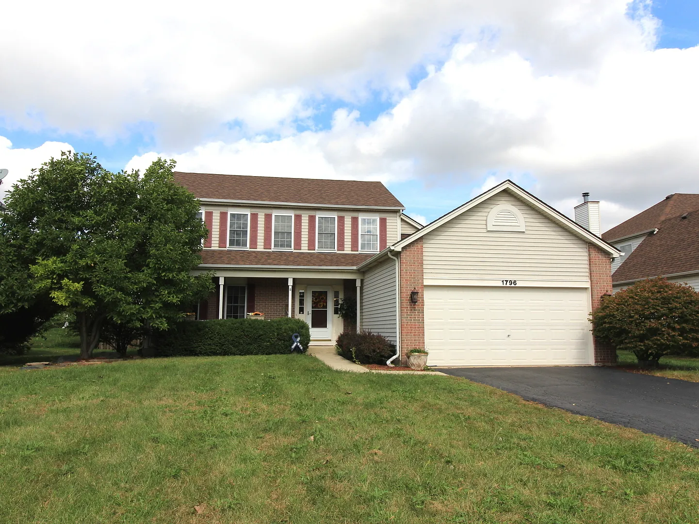 1796 Pebblestone Dr photo 1