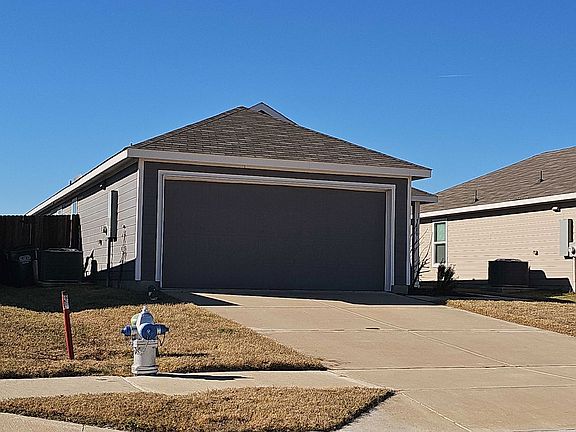3rd image of 5800 Timber Point Dr