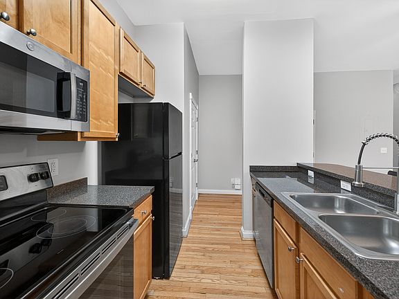 2nd image of 2151 Fulton Ave #6