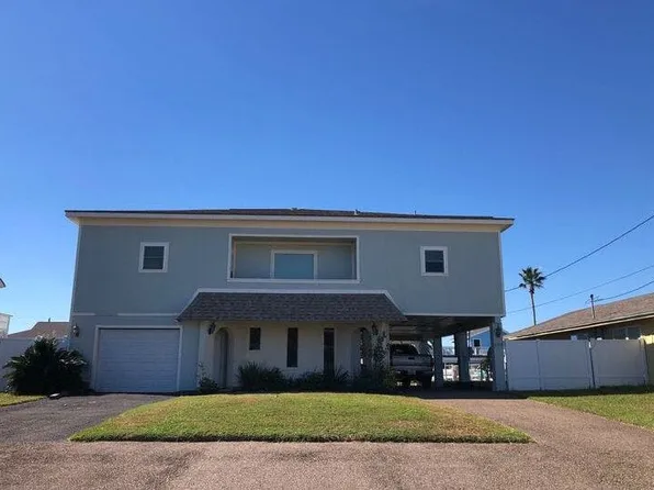 209 Starboard Ave, Rockport, TX 78382