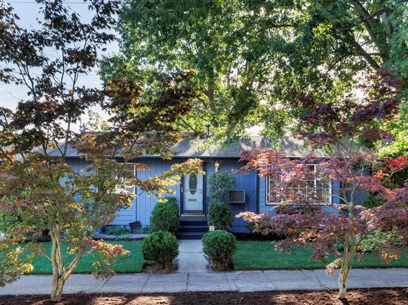 9216 N Calhoun Ave, Portland, OR 97203