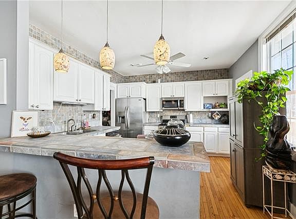 5th image of 5624 Hawthorne Pl #A