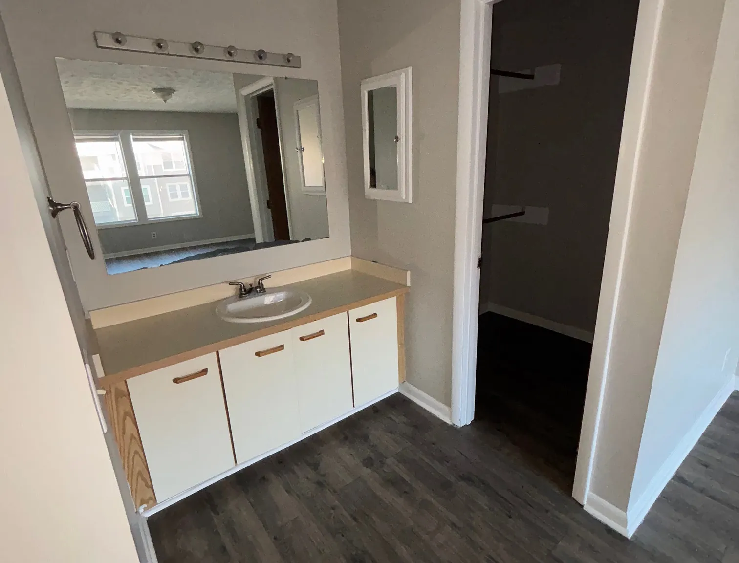 2 bed, 1151 sqft, $1,100 — Photo 2