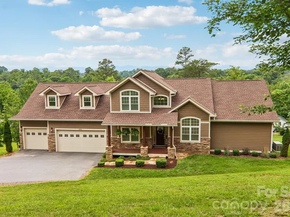 106 Saddle Ridge Dr, Alexander, NC 28701