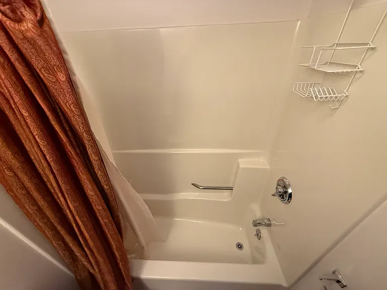 bathroom bathtub