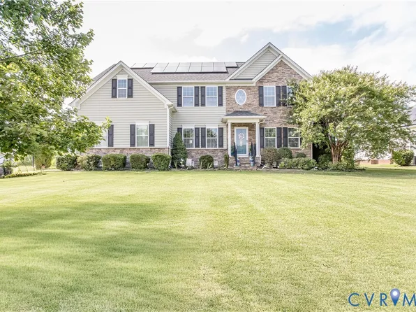1907 White Mountain Dr, Chester, VA 23836