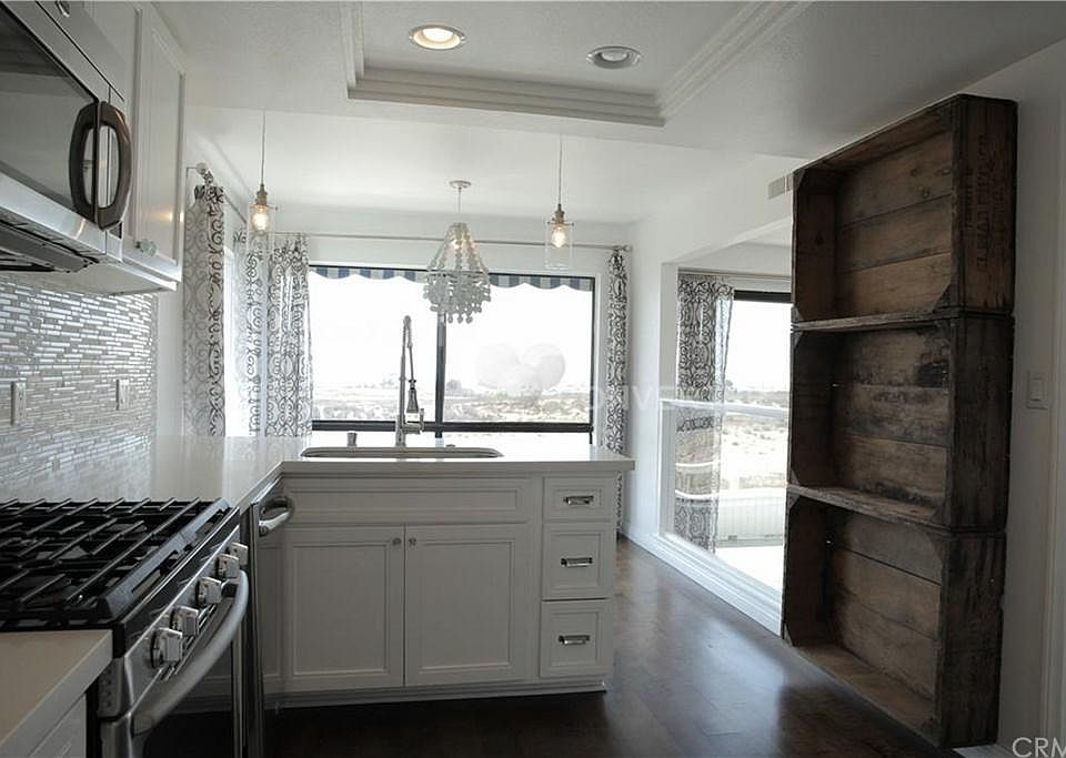 1st image of 6 Summerwind Ct #102