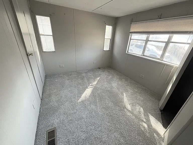 1360 E Commercial — Photo 3