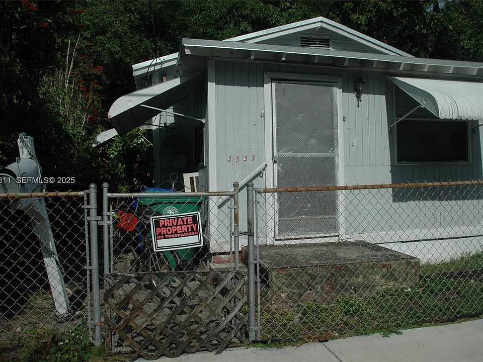 1st image of 3537 Charles Ave