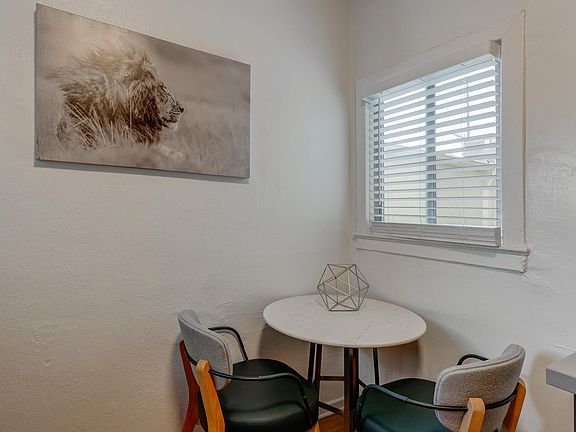 5th image of 2500 Pacific Ave APT 3