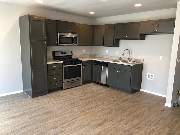 12 W 8th St #10 & 12 — Photo 2