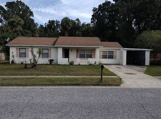 2910 N Willow Dr, Plant City, FL 33566