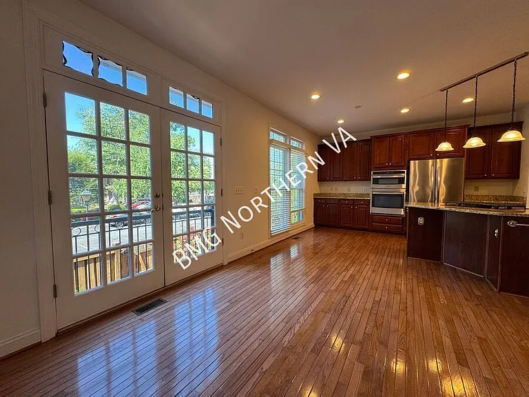 3091 McKinnon Way — Photo 13